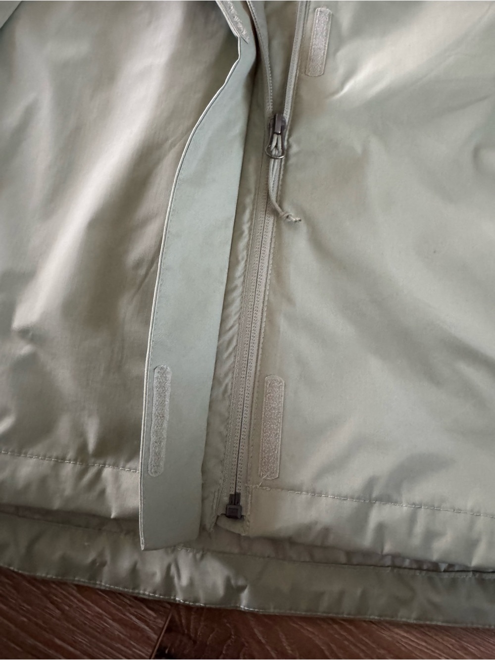 The North Face Women's Waterproof Hooded - Antora Jacket (Size M) - Picture 9 of 9